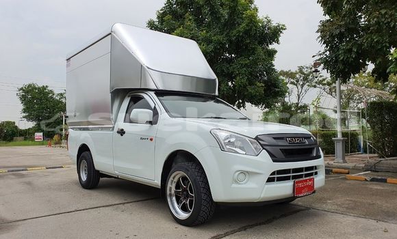 ซื้อ รถมือสอง Isuzu D–MAX ขาว รถยนต์ ใน %{เมือง} ใน กรุงเทพมหานคร