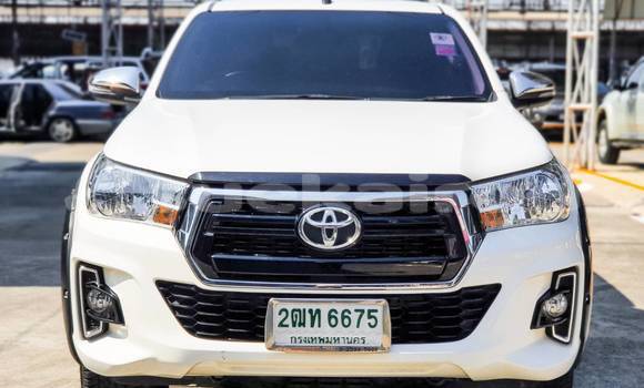 Buy Used Toyota Hiluxe Revo White Car in Bangkok in Bangkok Buy Used Toyota Hiluxe Revo White Car in Bangkok in Bangkok
