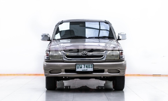 Buy Used Toyota Hilux Brown Car in Bangkok in Bangkok Buy Used Toyota Hilux Brown Car in Bangkok in Bangkok