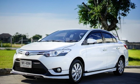 ซื้อ รถมือสอง Toyota Vios ขาว รถยนต์ ใน %{เมือง} ใน กรุงเทพมหานคร