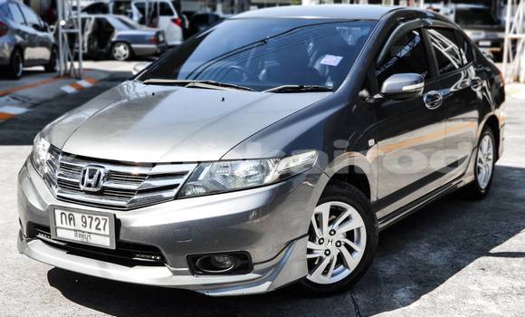 ซื้อ รถมือสอง Honda City อื่น ๆ รถยนต์ ใน %{เมือง} ใน กรุงเทพมหานคร