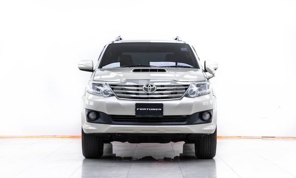 ซื้อ รถมือสอง Toyota Fortuner สีน้ำตาล รถยนต์ ใน %{เมือง} ใน กรุงเทพมหานคร ซื้อ รถมือสอง Toyota Fortuner สีน้ำตาล รถยนต์ ใน %{เมือง} ใน กรุงเทพมหานคร