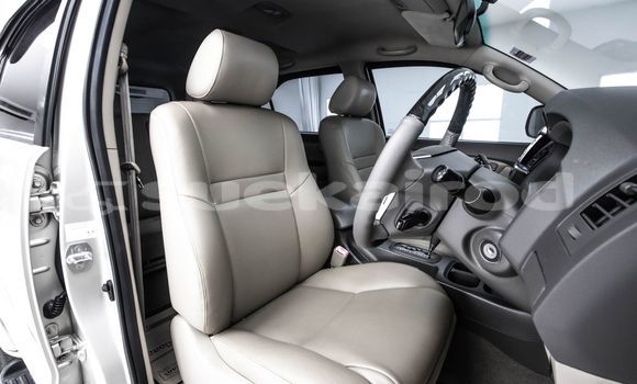 ซื้อ รถมือสอง Toyota Fortuner สีน้ำตาล รถยนต์ ใน %{เมือง} ใน กรุงเทพมหานคร ซื้อ รถมือสอง Toyota Fortuner สีน้ำตาล รถยนต์ ใน %{เมือง} ใน กรุงเทพมหานคร