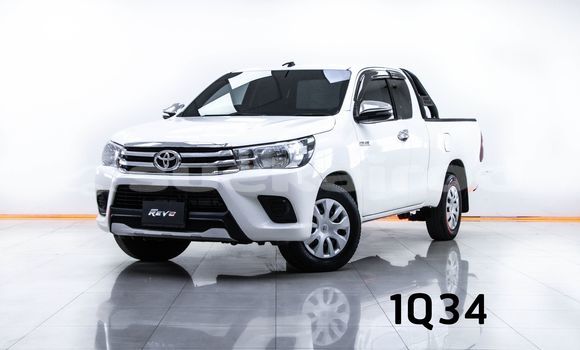 Buy Used Toyota Hiluxe Revo White Car in Bangkok in Bangkok Buy Used Toyota Hiluxe Revo White Car in Bangkok in Bangkok