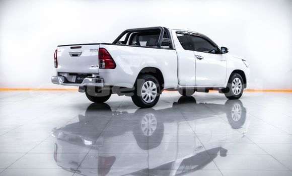 Buy Used Toyota Hiluxe Revo White Car in Bangkok in Bangkok Buy Used Toyota Hiluxe Revo White Car in Bangkok in Bangkok