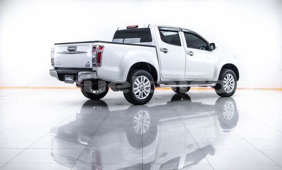 Buy Used Isuzu D-Max White Car in Bangkok in Bangkok Buy Used Isuzu D-Max White Car in Bangkok in Bangkok