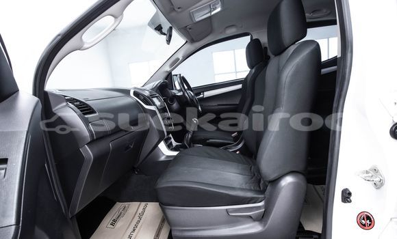 Buy Used Isuzu D-Max White Car in Bangkok in Bangkok Buy Used Isuzu D-Max White Car in Bangkok in Bangkok