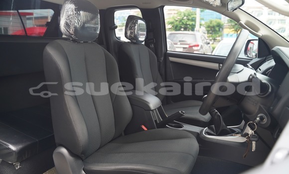 ซื้อ รถมือสอง Isuzu D-Max เงิน รถยนต์ ใน %{เมือง} ใน กรุงเทพมหานคร ซื้อ รถมือสอง Isuzu D-Max เงิน รถยนต์ ใน %{เมือง} ใน กรุงเทพมหานคร