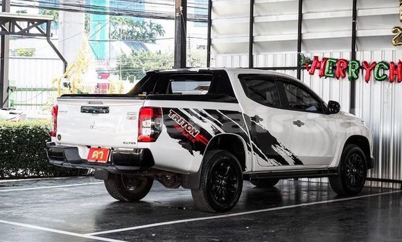 ซื้อ รถมือสอง Mitsubishi Triton ขาว รถยนต์ ใน %{เมือง} ใน กรุงเทพมหานคร ซื้อ รถมือสอง Mitsubishi Triton ขาว รถยนต์ ใน %{เมือง} ใน กรุงเทพมหานคร