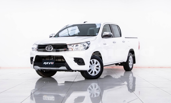 Buy Used Toyota Hiluxe Revo White Car in Bangkok in Bangkok Buy Used Toyota Hiluxe Revo White Car in Bangkok in Bangkok