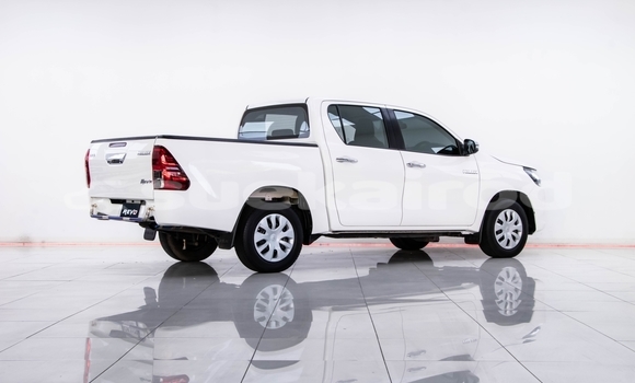 Buy Used Toyota Hiluxe Revo White Car in Bangkok in Bangkok Buy Used Toyota Hiluxe Revo White Car in Bangkok in Bangkok