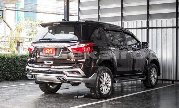 ซื้อ รถมือสอง Isuzu MU-X สีดำ รถยนต์ ใน %{เมือง} ใน กรุงเทพมหานคร ซื้อ รถมือสอง Isuzu MU-X สีดำ รถยนต์ ใน %{เมือง} ใน กรุงเทพมหานคร