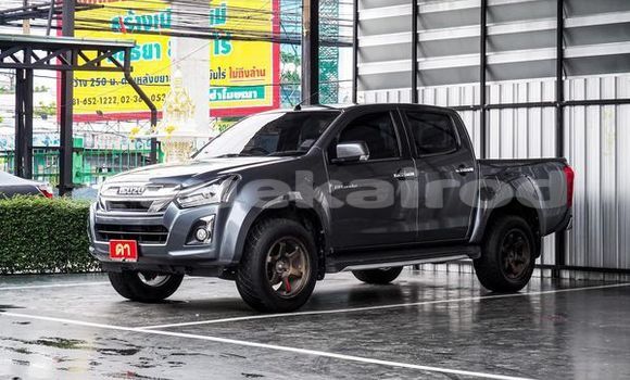 Buy Used Isuzu D-Max Black Car in Bangkok in Bangkok