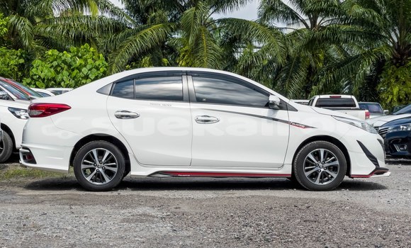 Buy Used Toyota Yaris Ativ White Car in Bangkok in Bangkok Buy Used Toyota Yaris Ativ White Car in Bangkok in Bangkok