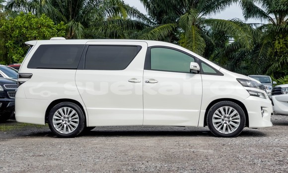 Buy Used Toyota Alphard White Car in Bangkok in Bangkok Buy Used Toyota Alphard White Car in Bangkok in Bangkok