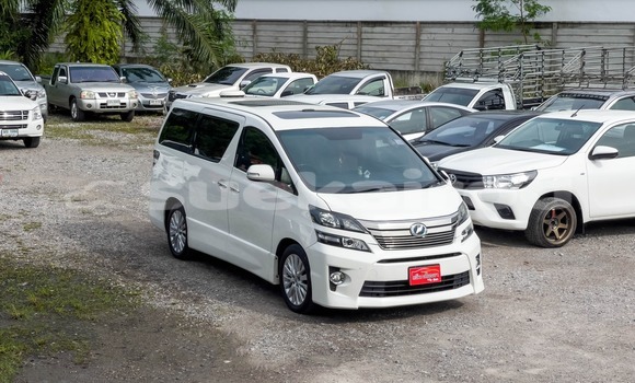 Buy Used Toyota Alphard White Car in Bangkok in Bangkok Buy Used Toyota Alphard White Car in Bangkok in Bangkok