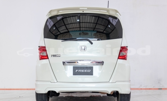 Buy Used Honda Freed White Car in Bangkok in Bangkok Buy Used Honda Freed White Car in Bangkok in Bangkok