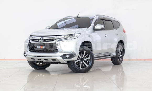 ซื้อ รถมือสอง Mitsubishi Pajero อื่น ๆ รถยนต์ ใน %{เมือง} ใน กรุงเทพมหานคร
