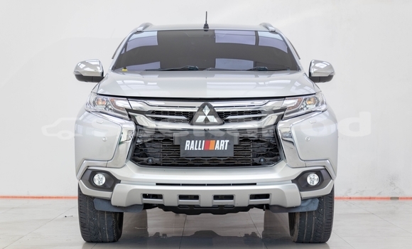 Buy Used Mitsubishi Pajero Other Car in Bangkok in Bangkok Buy Used Mitsubishi Pajero Other Car in Bangkok in Bangkok