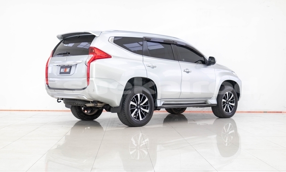 Buy Used Mitsubishi Pajero Other Car in Bangkok in Bangkok Buy Used Mitsubishi Pajero Other Car in Bangkok in Bangkok