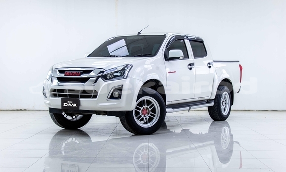 ซื้อ รถมือสอง Isuzu D-Max ขาว รถยนต์ ใน %{เมือง} ใน กรุงเทพมหานคร