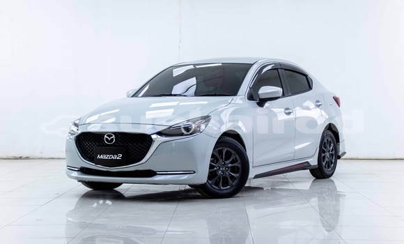ซื้อ รถมือสอง Mazda 2 ขาว รถยนต์ ใน %{เมือง} ใน กรุงเทพมหานคร