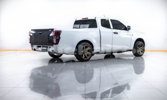Buy Used Isuzu D-Max White Car in Bangkok in Bangkok Buy Used Isuzu D-Max White Car in Bangkok in Bangkok