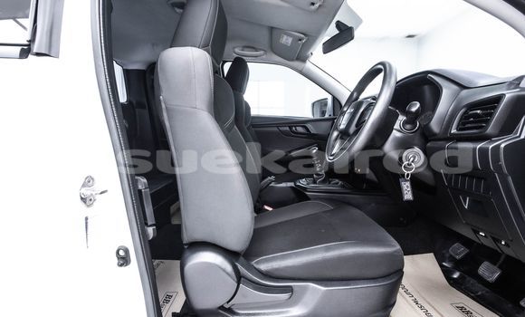 Buy Used Isuzu D-Max White Car in Bangkok in Bangkok Buy Used Isuzu D-Max White Car in Bangkok in Bangkok