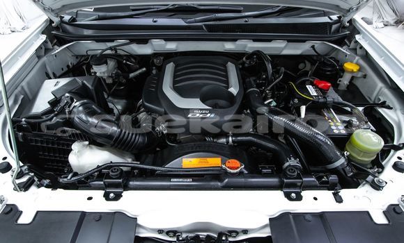 Buy Used Isuzu D-Max White Car in Bangkok in Bangkok Buy Used Isuzu D-Max White Car in Bangkok in Bangkok