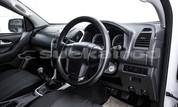 Buy Used Isuzu D-Max White Car in Bangkok in Bangkok Buy Used Isuzu D-Max White Car in Bangkok in Bangkok