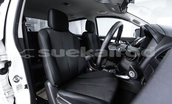 Buy Used Isuzu D-Max White Car in Bangkok in Bangkok Buy Used Isuzu D-Max White Car in Bangkok in Bangkok