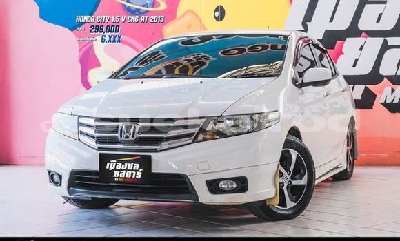 Buy Used Honda City White Car in Bangkok in Bangkok