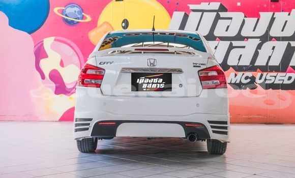 ซื้อ รถมือสอง Honda City ขาว รถยนต์ ใน %{เมือง} ใน กรุงเทพมหานคร ซื้อ รถมือสอง Honda City ขาว รถยนต์ ใน %{เมือง} ใน กรุงเทพมหานคร