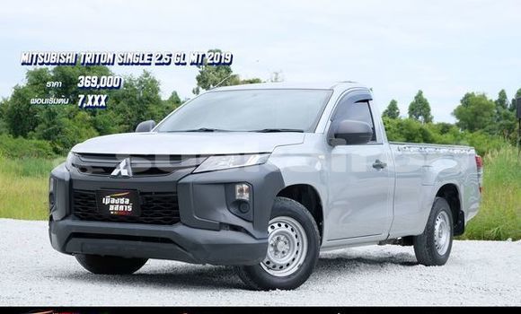 Buy Used Mitsubishi Triton White Car in Bangkok in Bangkok