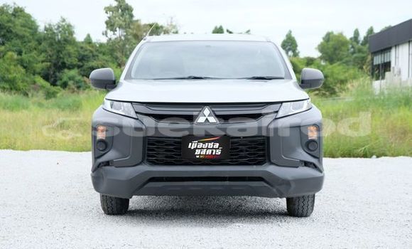 Buy Used Mitsubishi Triton White Car in Bangkok in Bangkok Buy Used Mitsubishi Triton White Car in Bangkok in Bangkok