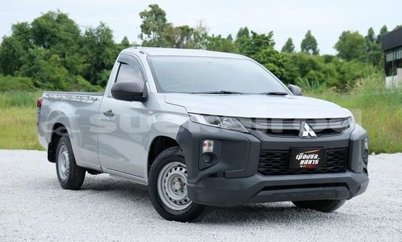 Buy Used Mitsubishi Triton White Car in Bangkok in Bangkok Buy Used Mitsubishi Triton White Car in Bangkok in Bangkok