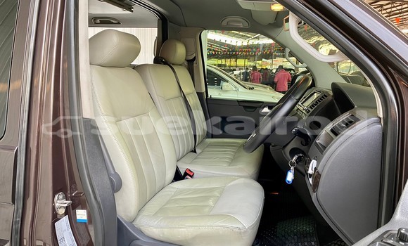 ซื้อ รถมือสอง Volkswagen Caravelle สีน้ำตาล รถยนต์ ใน %{เมือง} ใน กรุงเทพมหานคร ซื้อ รถมือสอง Volkswagen Caravelle สีน้ำตาล รถยนต์ ใน %{เมือง} ใน กรุงเทพมหานคร