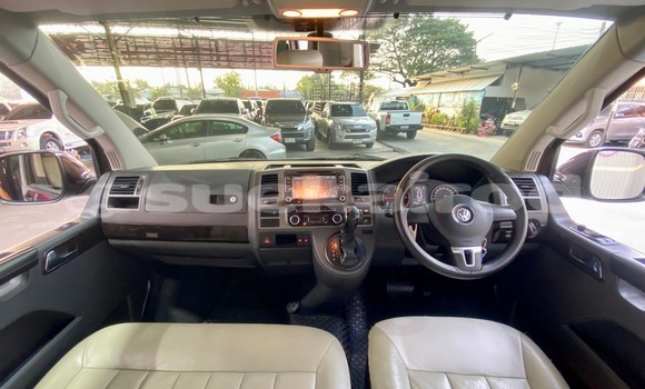 ซื้อ รถมือสอง Volkswagen Caravelle สีน้ำตาล รถยนต์ ใน %{เมือง} ใน กรุงเทพมหานคร ซื้อ รถมือสอง Volkswagen Caravelle สีน้ำตาล รถยนต์ ใน %{เมือง} ใน กรุงเทพมหานคร