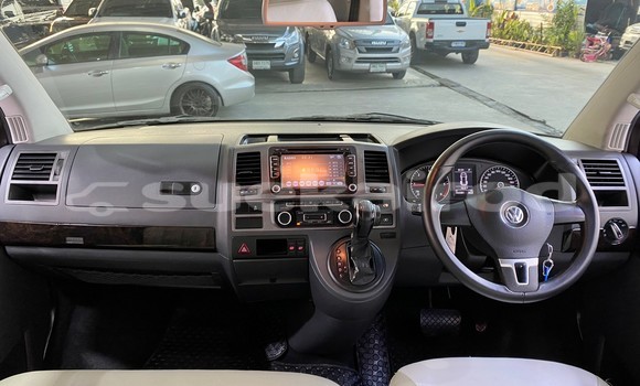 Buy Used Volkswagen Caravelle Brown Car in Bangkok in Bangkok Buy Used Volkswagen Caravelle Brown Car in Bangkok in Bangkok