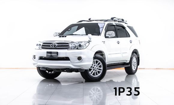 Buy Used Toyota Fortuner White Car in Bangkok in Bangkok Buy Used Toyota Fortuner White Car in Bangkok in Bangkok