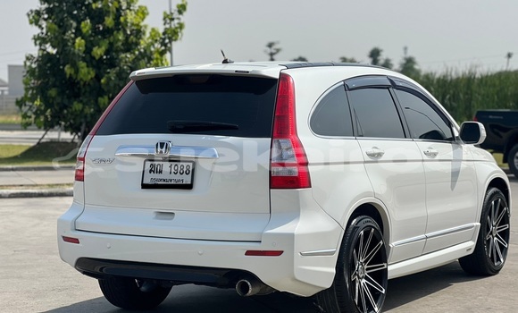 Buy Used Honda CR–V White Car in Bangkok in Bangkok Buy Used Honda CR–V White Car in Bangkok in Bangkok
