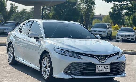 Buy Used Toyota Camry White Car in Bangkok in Bangkok Buy Used Toyota Camry White Car in Bangkok in Bangkok