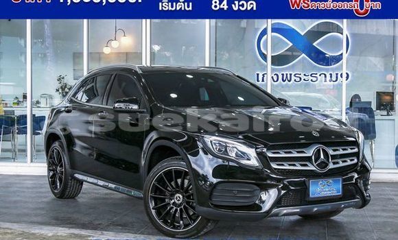 ซื้อ รถมือสอง Mercedes-Benz GLA-klasse สีดำ รถยนต์ ใน %{เมือง} ใน กรุงเทพมหานคร