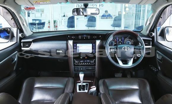 ซื้อ รถมือสอง Toyota Fortuner ขาว รถยนต์ ใน %{เมือง} ใน กรุงเทพมหานคร ซื้อ รถมือสอง Toyota Fortuner ขาว รถยนต์ ใน %{เมือง} ใน กรุงเทพมหานคร