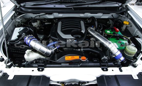 Buy Used Isuzu D-Max White Car in Bangkok in Bangkok Buy Used Isuzu D-Max White Car in Bangkok in Bangkok