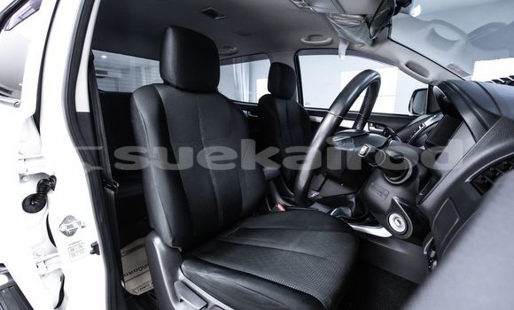 Buy Used Isuzu D-Max White Car in Bangkok in Bangkok Buy Used Isuzu D-Max White Car in Bangkok in Bangkok