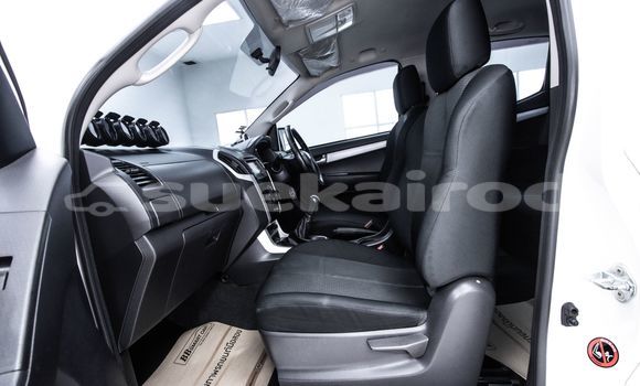 Buy Used Isuzu D-Max White Car in Bangkok in Bangkok Buy Used Isuzu D-Max White Car in Bangkok in Bangkok