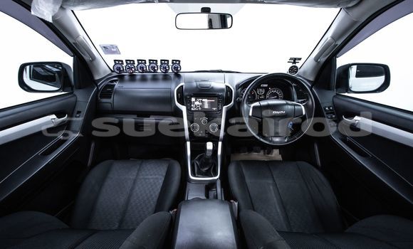 Buy Used Isuzu D-Max White Car in Bangkok in Bangkok Buy Used Isuzu D-Max White Car in Bangkok in Bangkok