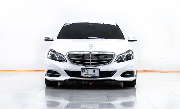 ซื้อ รถมือสอง Mercedes-Benz E-Classe ขาว รถยนต์ ใน %{เมือง} ใน กรุงเทพมหานคร ซื้อ รถมือสอง Mercedes-Benz E-Classe ขาว รถยนต์ ใน %{เมือง} ใน กรุงเทพมหานคร