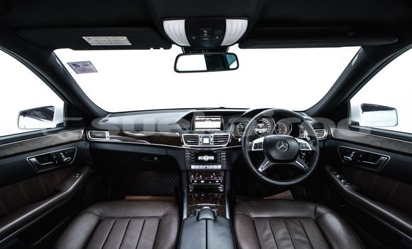 ซื้อ รถมือสอง Mercedes-Benz E-Classe ขาว รถยนต์ ใน %{เมือง} ใน กรุงเทพมหานคร ซื้อ รถมือสอง Mercedes-Benz E-Classe ขาว รถยนต์ ใน %{เมือง} ใน กรุงเทพมหานคร